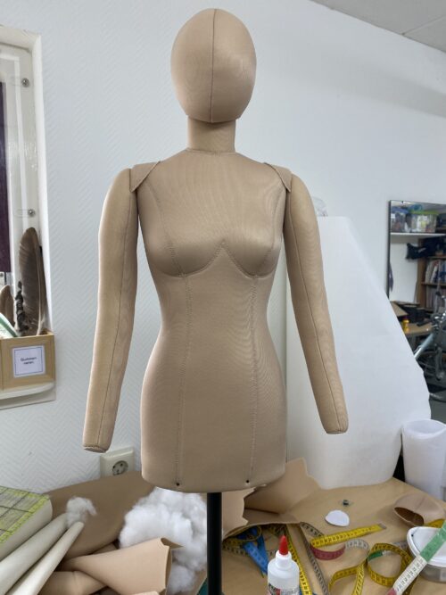 Workshop halve schaal paspop maken